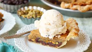 To give you the inspiration to exceed expectations or embrace the extremes, we put together some some cooks refuse to deviate from traditional pies, while others are more open to tasty new customs. 20 Traditional Thanksgiving Pie Recipes And Ideas Food Com