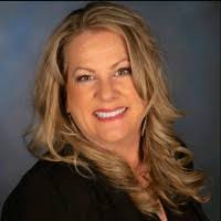 Joanne Escalante's Instagram, Twitter & Facebook