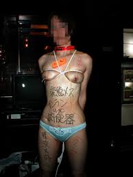 落書きされた肉便器女のリベンジポルノエロ画像33枚｜エロ牧場