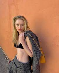 Kathryn Newton : rCelebrityBelly