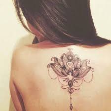 On craque pour un tatouage mandala. Tatouage Fleur De Lotus Pour Femme 55 Motifs Lotus Et Leur Signification
