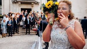 A műsorvezető és fotós kedvese másfél. Lagzi Hirek Cikkek A Velveten