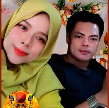 Viral di sulut,,,,seorang MENANTU pada saat live di sosmed tiba-tiba  kedatangan ibu MERTUA yang katanya datang ingin melihat ANAK dan CUCUnya  dan sontak si MENANTU mengusir bahkan memaki sang mertua akibat sakit