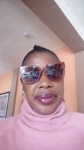 Omo date your age bracket oh, So una go fit do pillow fight.