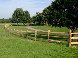 A split rail fence can provide a beautiful and casual accent along the borders of properties and yards. Lb Fencing Split Rail Fencing