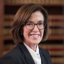 Loretta Shoemaker's Instagram, Twitter & Facebook