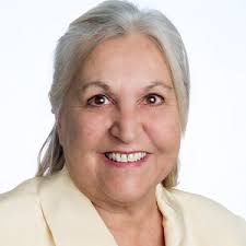 Elizabeth Lemke's Instagram, Twitter & Facebook