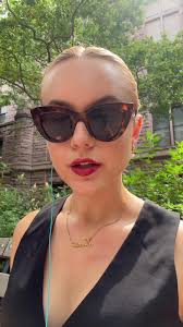 Bella Wolfe (@bella.wolfe31)