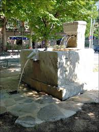 La fontaine de Claude | izi.TRAVEL