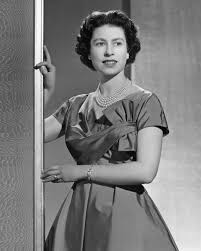 It's a nickname she was given as she couldn't pronounce her own name when she was. Queen Elizabeth 2 Young Queen Elizabeth Queen Elizabeth Queen Elizabeth Ii