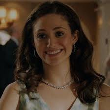 Appreciation post: Fiona Gallagher's best looks ❤️‍🔥 : r/shameless