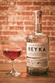 Try A Reyka Rose 1 Part Reykavodka 1 Part Lillet Rose 1 2 Part Rose Wine Stir Together Reyka Vodka Lillet Ros Christmas Cocktails Festive Food