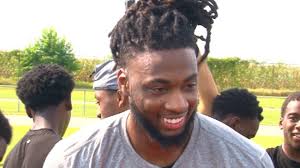 Chargers' Mike Williams Thrilled To Pay It Forward In Hometown