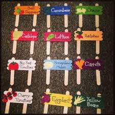 Diy Popsicle Stick Plant Markers These Are So Cute Cheap Going To Do This For My Flowers Since I Don T Grow Gartenmarker Gartenschilder Pflanzen Marker