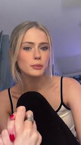 Caroline Lisk's Instagram, Twitter & Facebook