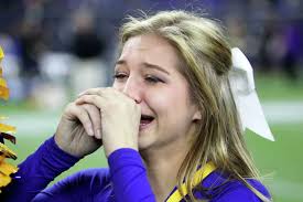 Cameron Yoe RB Traion Smith leaves game after gruesome knee injury