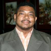 Darryl Manuel's Instagram, Twitter & Facebook