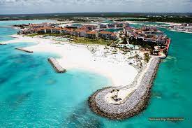 El turismo en república dominicana se concentra en la zona oriental, que es donde se encuentran punta cana. Republica Dominicana Abre Al Turismo Con Medidas Sanitarias Que No Aplica Ningun Otro Pais En La Region