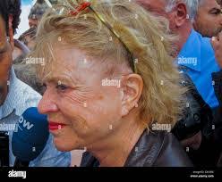 Eva Weiner's Instagram, Twitter & Facebook