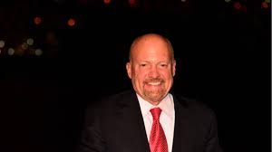 The introduction of crypto assets in the list of traditional stock assets also significantly impacts the future of trading. Stock Guru Jim Cramer Thinks Crypto Crash Will Benefit Stock Markets Bitcoin News