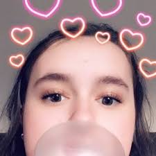 𝐻𝒶𝓃𝓃𝒶𝒽 𝓂𝑒𝓁𝑜𝒸𝒽𝑒 (@MelocheFan)