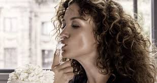 She is best known for being a tv actress. Goede Tijden Slechte Tijden Archieven Vrijmibro Nl