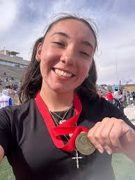 Nevaeh Carrillo (@NevaehCarrill04)