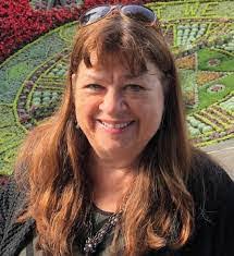 Leslie Sibley's Instagram, Twitter & Facebook