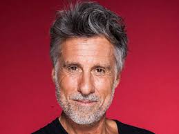 Le pire, c'est de fermer sa gueule". Les conseils de management de Marc  Simoncini