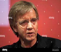 Bundesgeschaeftsfuehrer Dietmar Bartsch spricht am Sonntag, 25. Mai 2008,  auf dem 1. Bundesparteitages der Linkspartei "Die Linke." in Cottbus. (AP  Photo/Eckehard Schulz) ----- Treasurer Dietmar Bartsch speaks at the party  congress of