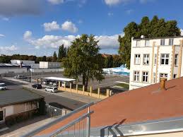 Alle alte neustadt altstadt cracau hopfengarten kannenstieg leipziger straße neu olvenstedt neue neustadt neustädter feld neustädter see nordwest reform stadtfeld west sudenburg. 2 Zimmer Wohnung Zu Vermieten Umfassungsstr 83 39124 Magdeburg Neue Neustadt Mapio Net