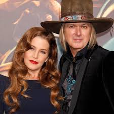 We did not find results for: Lisa Marie Presley Und Der Rosenkrieg Mit Lockwood Die Zwillinge Sind Bei Oma Der Spiegel