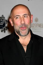 los angeles oct 22 carlo lista llega a el reunión para niños con cáncer  patada inicial fiesta 2010 a Roosevelt hotel en octubre 22 2010 en los  angeles California 23531253 Foto de stock en Vecteezy