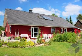 Gunstiges Holzhaus Bungalow In 2020 Schwedenhaus Schwedenhaus Bauen Haus