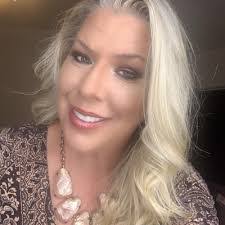 Carrie Rios's Instagram, Twitter & Facebook