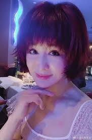 Tiểu Long Nữ Phan Nghinh Tử trẻ trung tái xuất màn ảnh ở tuổi 70