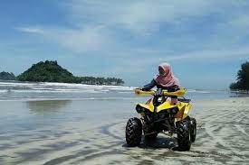 Maybe you would like to learn more about one of these? Keindahan Pantai Air Manis Dan Batu Malin Kundang Di Padang