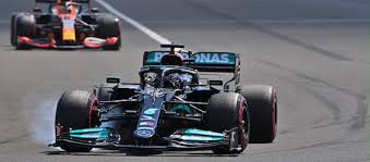 Het is de laatste race voor de zomerstop en de eerste race sinds de crash van max verstappen. 8yndctbdhdwg M