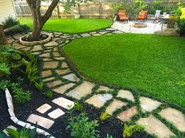 Backyard Landscape Flagstone Walkway W Dwarf Mondo Grass Flagstone Patio Backyard Grass Landscaping Outdoor Patio Pavers Patio Landscaping