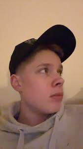 Gammal kätting å lite stolpar