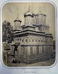 When manole and his masons told the prince that they could always build an even greater building, radu negru had them stranded on the roof so that they could not build something to match it. Manastirea Curtea De Arges 1866 In Detaliu Autor Carol Popp De Szathmary Istoria Se Repeta Fotografii Vechi Arhitectura Veche