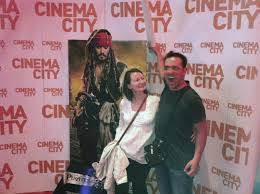 Long story short, pirații din caraibe: Piratii Din Caraibe 4 Pe Ape Si Mai Tulburi