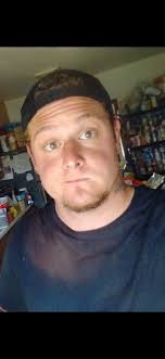 Does anyone know Leon Luck , I've found his scaffolding id card