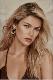 Elite Model Management Lada Kravchenko Portfolio Elite Model Management Model Beauty
