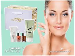 KIT TRATTAMENTO VISO ILLUMINANTE Portiamo il centro estetico a casa tua! Un  trattamento che regala #luminositá, #idratazione e #tonicitá al tuo viso in  pochi istanti. All'interno troverai Crema Detergente, Siero antimacchia,  Hilift