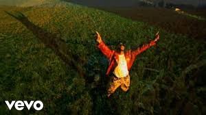 1 i believe i can fly i believe i can touch the sky i think about it every night and day spread my wings and fly away i believe i can soar i see me running through that. R Kelly I Believe I Can Fly Inspirational Music Soul Music Music