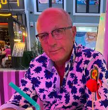 Introduction to social media management group