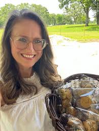 I can't believe 2024 is almost over I started my business at the end of  summer and I've had some pretty amazing jobs so far. I've learned so much  from each job