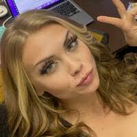 Katie Cargill's Instagram, Twitter & Facebook