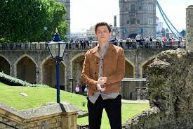 Elton john, billy elliot the musical composer, who was at the audience, called tom's performance. Tom Holland Reveals Love Island Inspiration For Spider Man Performance Wimbledon Times